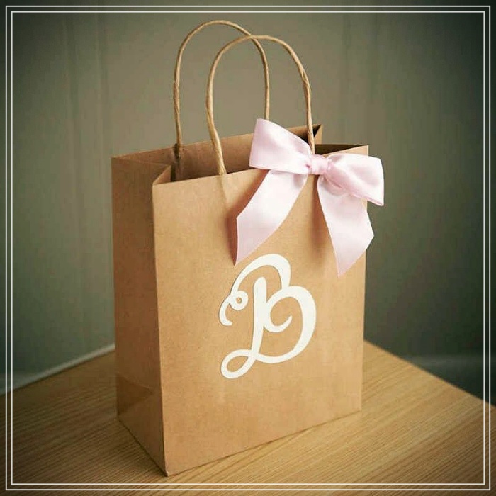 ideas for decorating gift bags