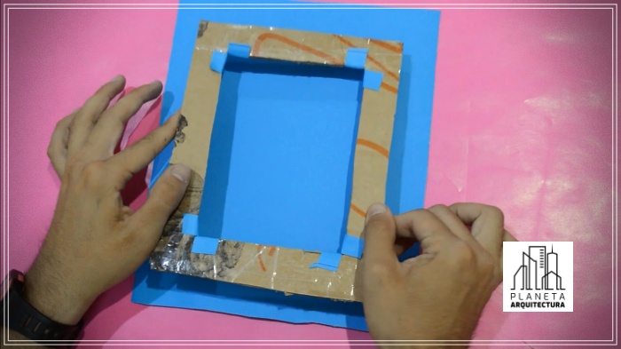How to make a cardboard photo frame