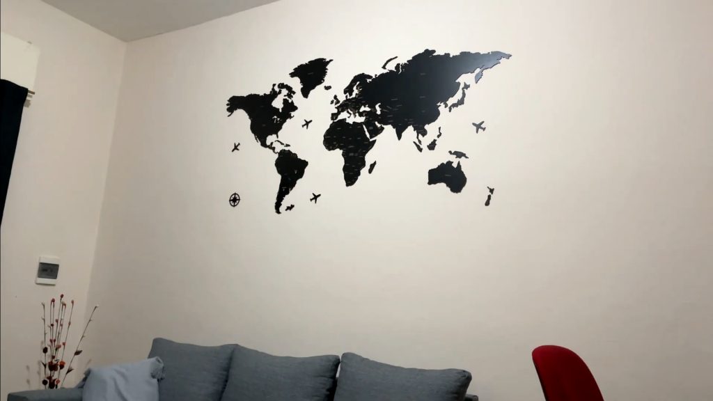 How to install a world map